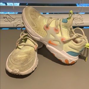 Nike boy shoes